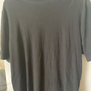 Ribbed black tee